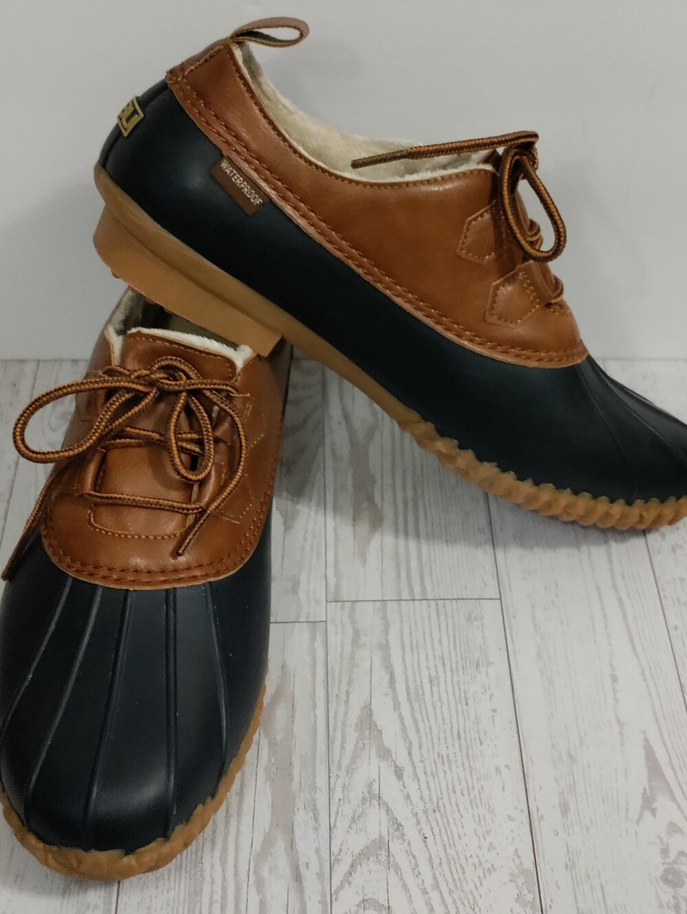 JBU by Jambu Glenda Duck Shoes Brown Navy Faux Fur Lace-Up Size 10M